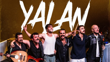 “Yalan” Dedublüman Yorumuyla Yeniden Dinleyiciyle Buluşuyor