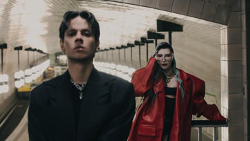 Hande Yener ve Madrigal’den “Ego”