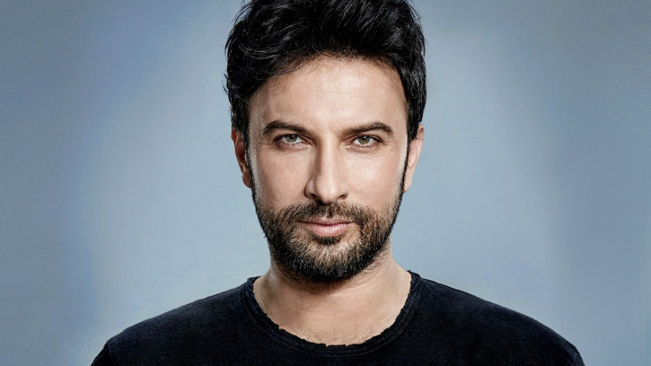 Tarkan’dan Yeni Şarkı: “Anılarla Yaşamak”