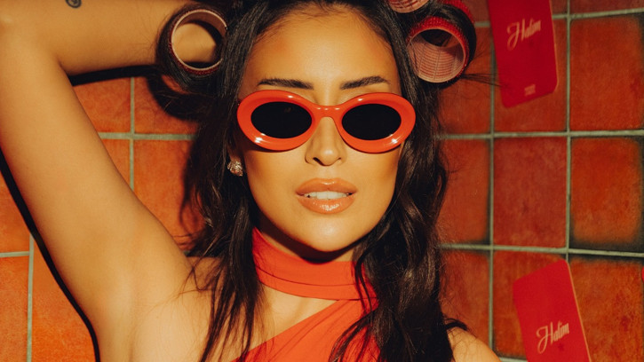 Hande Ünsal’dan Yeni Klip