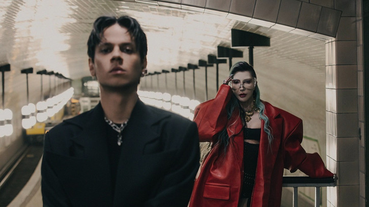 Hande Yener ve Madrigal’den “Ego”