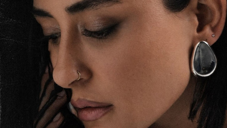 Melek Mosso’dan Yeni Şarkı: “Yaşamak Dedikleri”