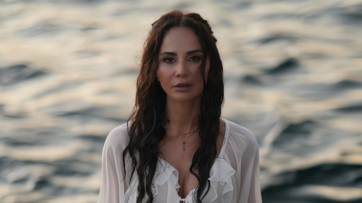 Betül Demir’den Yaz Şarkısı